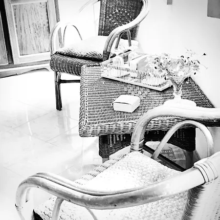 Prestige Room- Salotto Interno- Frigobar- Esperienze Esclusive Nel Territorio - Tutti I Confort *